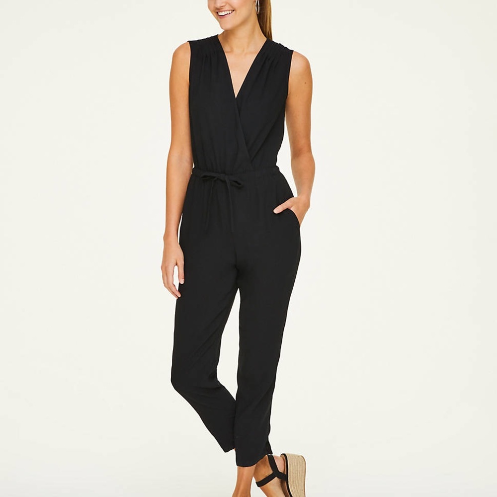 LOFT PETITE WRAP JUMPSUIT✨
